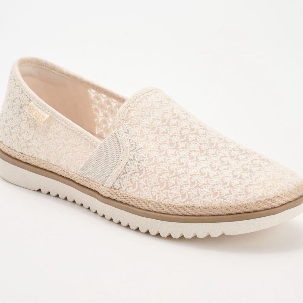 Skechers Women's Beige Textured Loafers